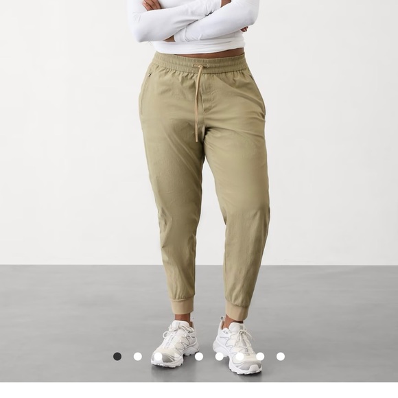 Athleta Trekkie North Jogger Pants Size 10